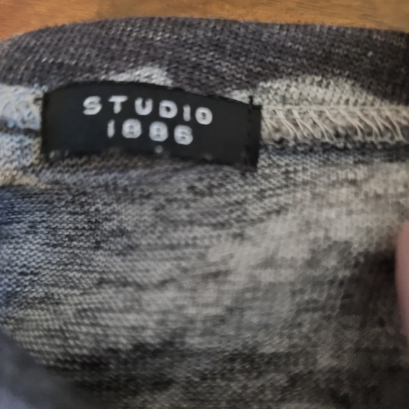 Studio 1886 camo top long sleeve grey size 3X - Picture 2 of 5